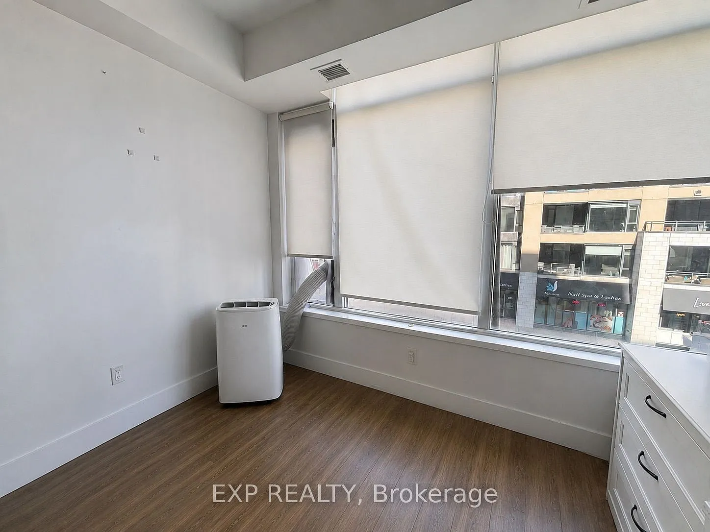 1 bed, $2,300 — Photo 4