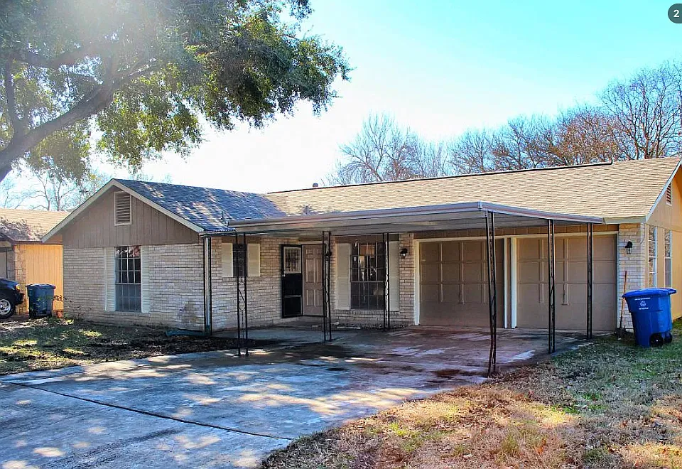 2707 Lake Briar