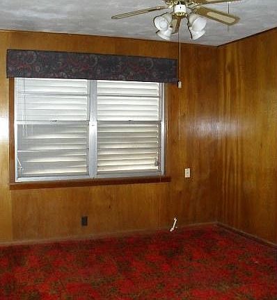 4th image of 804 N Oak St