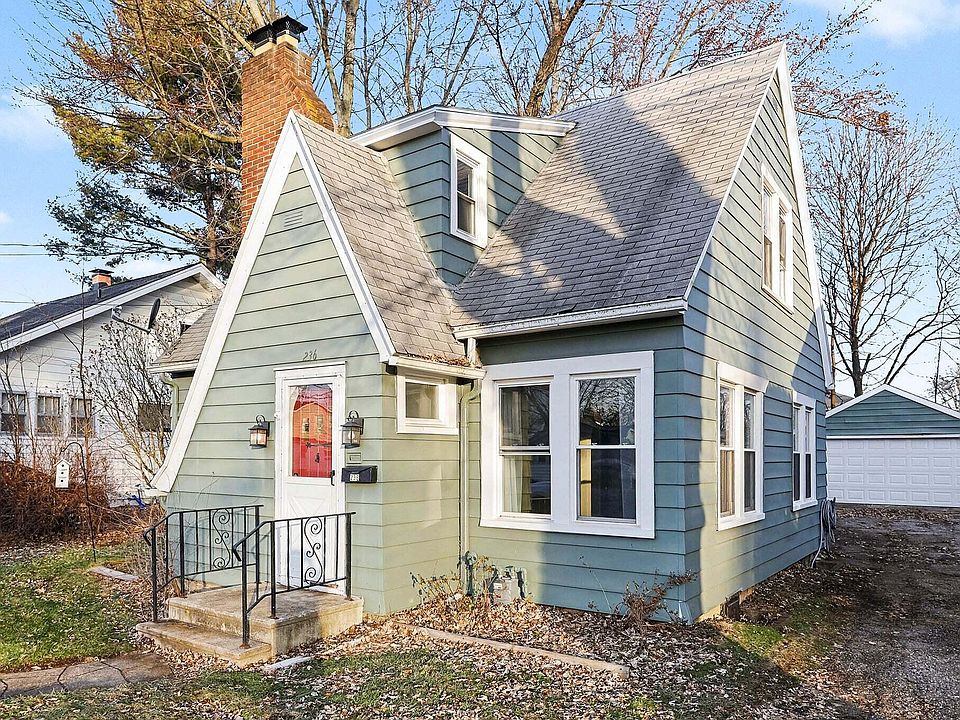 1st image of 236 Iroquois Ave