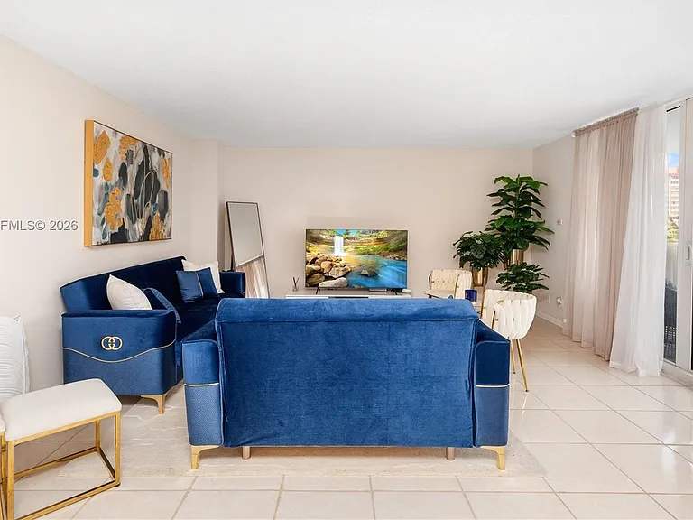 2030 S Ocean Dr #307 — Photo 3