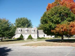 300 Shoshone Rd, Hiawatha, KS 66434