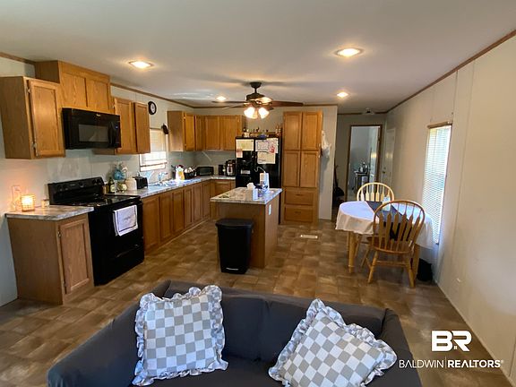 3rd image of 107 Unicorn Ln