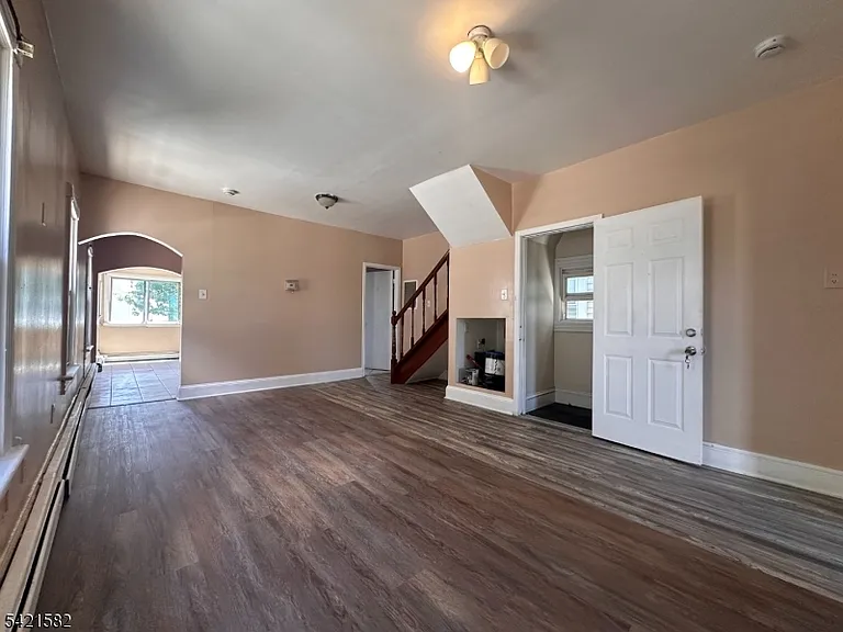 748 Trumbull St #2 — Photo 2