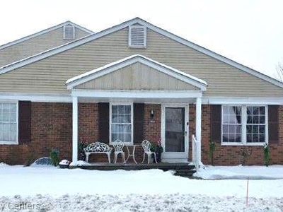 24684 Spring Ln, Harrison Township, MI, 48045