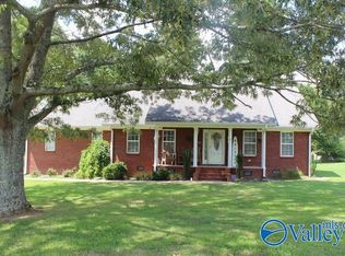 588 Mitchell Dr, Rainsville, AL 35986