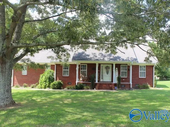 588 Mitchell Dr, Rainsville, AL 35986