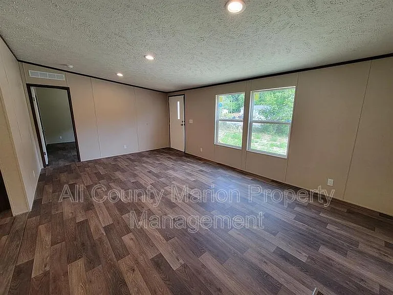 11392 NW 16th Pl — Photo 3