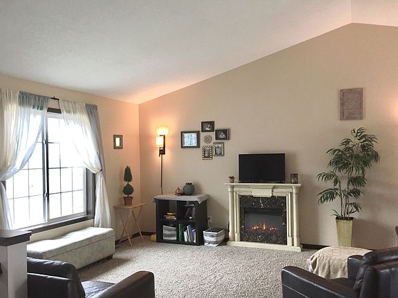 Upper level living room.