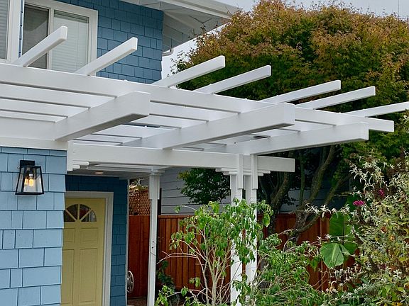 Entrance patio trellis area