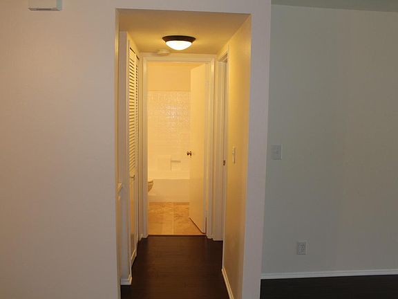 4th image of 26806 Claudette St Unit 325