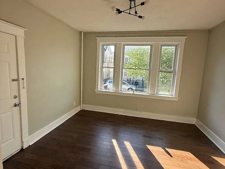 88 Grace St #1 — Photo 8