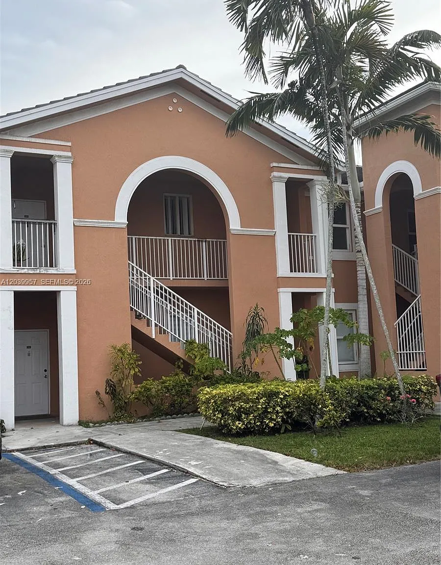 Shoma Homes At Country Cl — Photo 2
