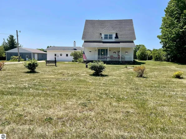 362 E 32nd Rd, Boon, MI 49618