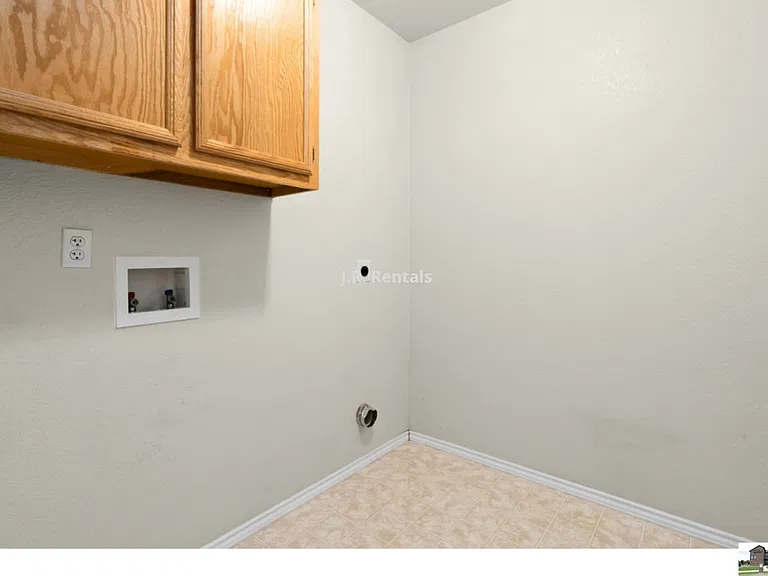 1906 Flagstaff Dr — Photo 110