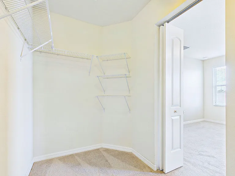 14517 Dunrobin Dr — Photo 32