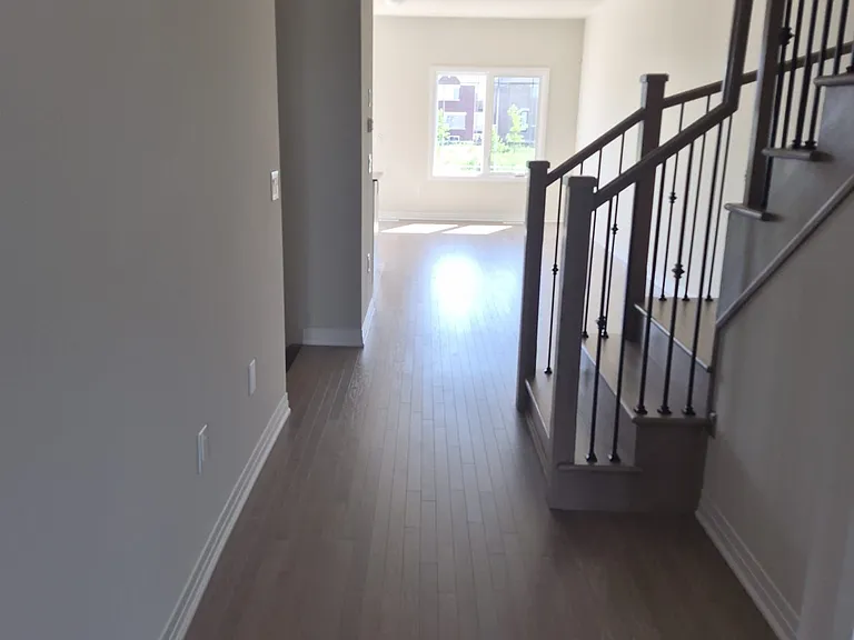 1126 Trudeau Dr — Photo 3