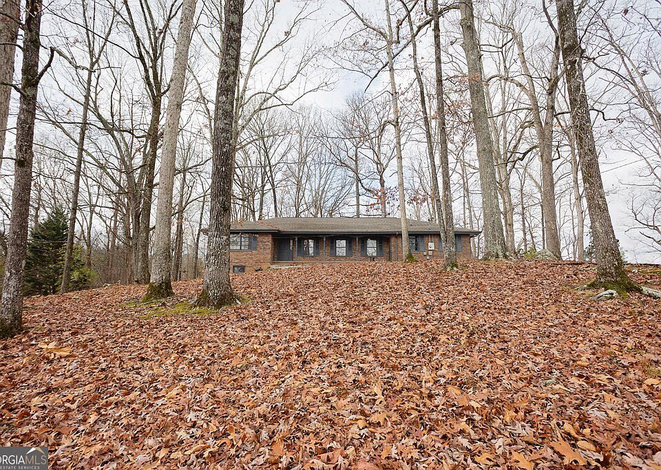1st image of 1460 Hillcrest Dr