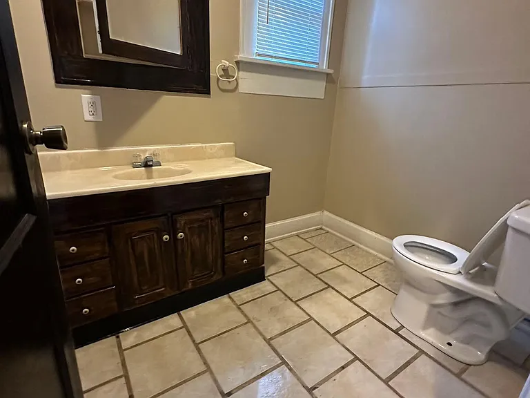 41 Gilbert Ave #E — Photo 21
