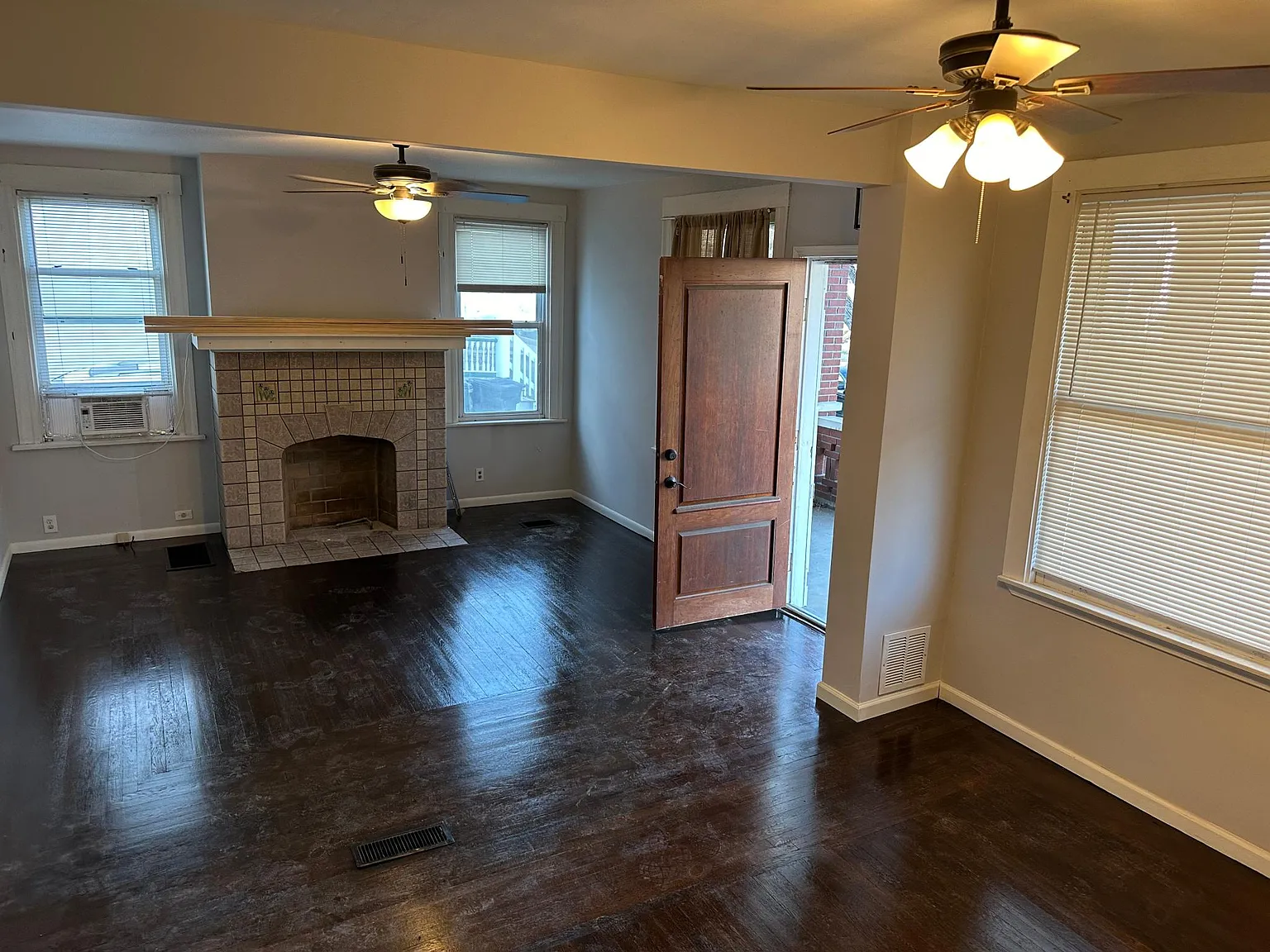 7 bed, 3000 sqft, $4,500 — Photo 3
