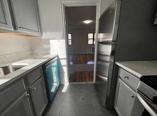 18-28 21st Rd #2I, Astoria, NY 11105