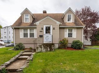 32 Heywood St, Worcester, MA 01604