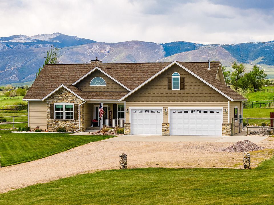 1st image of 18 Sandstone Cir
