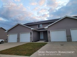 1862 Wrigley St, Ely, IA 52227