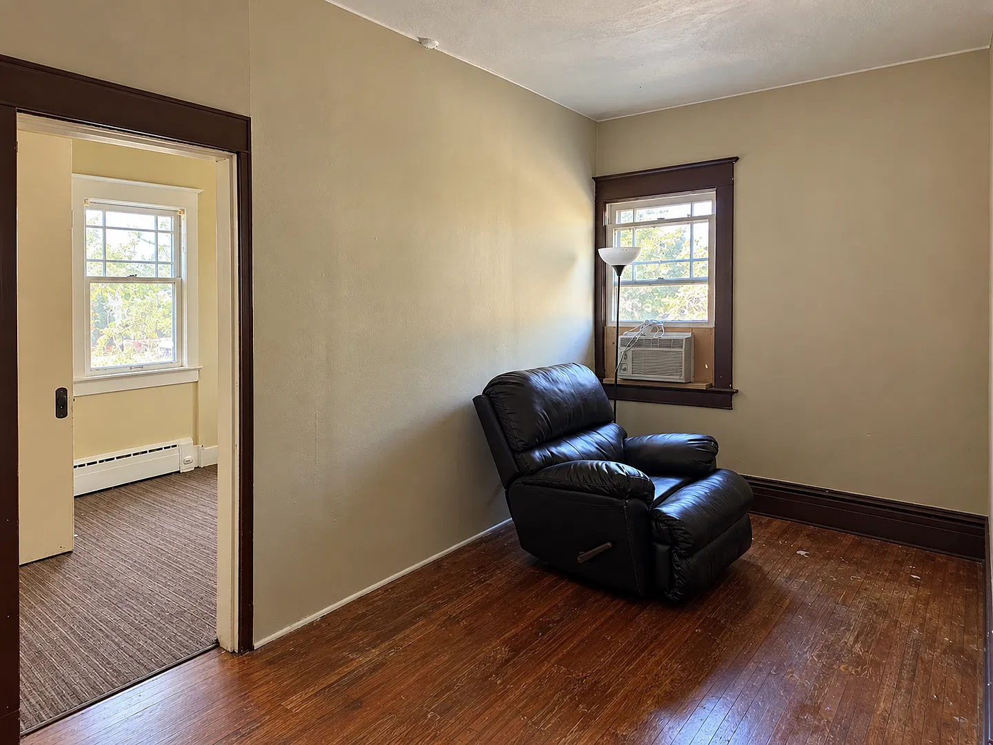 205 N Busey Ave — Photo 2