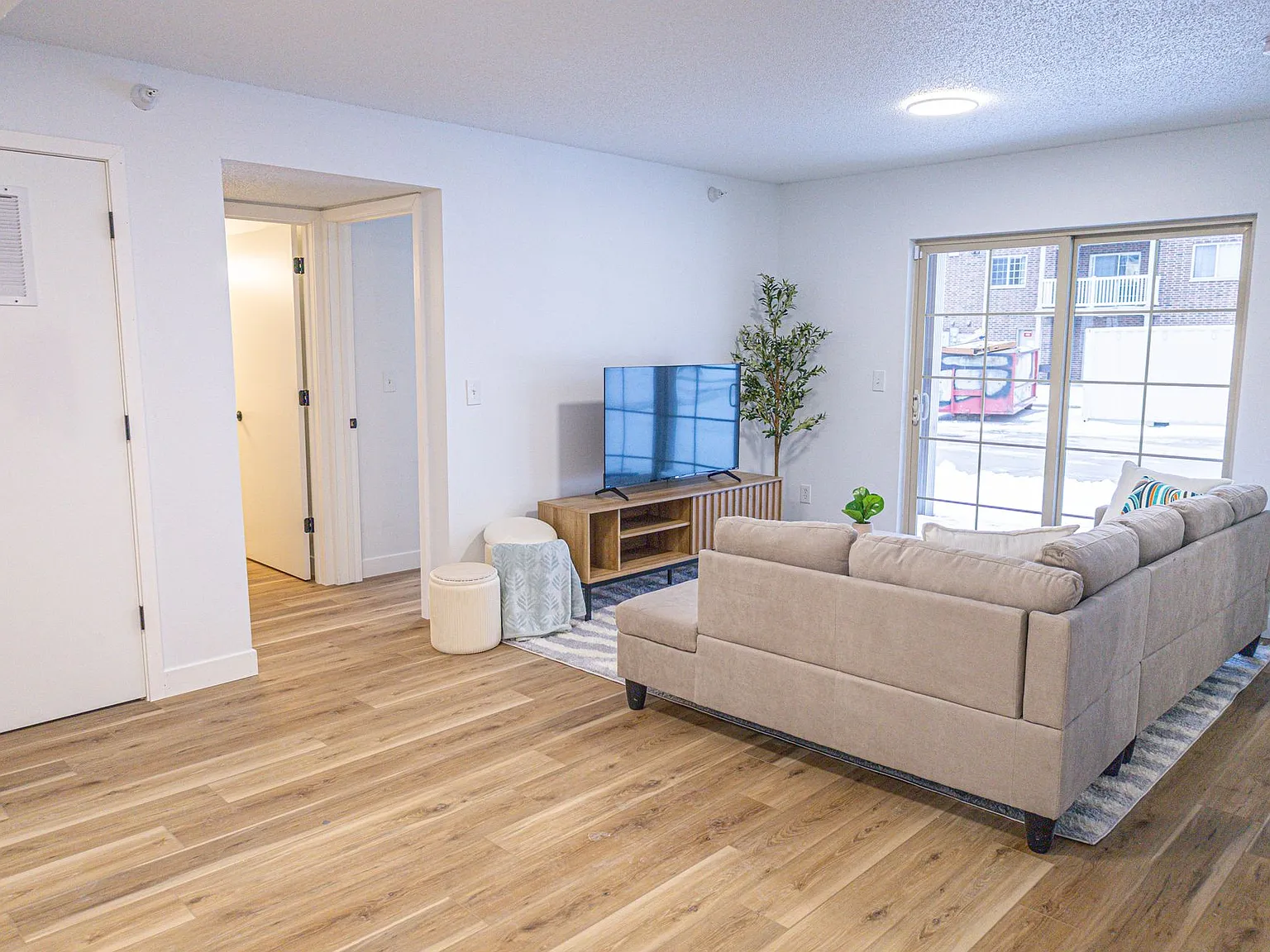 Elevate Apartments at Hawkeye - Student Housing — Photo 4