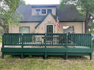 224 2nd St E, Clinton, MN 56225