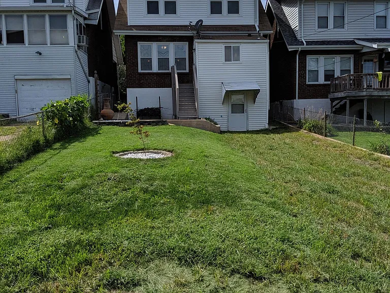 2500 Sulphur Ave — Photo 43