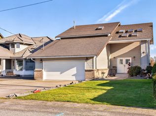 20346 Wharf St, Maple Ridge, BC V2X1A3