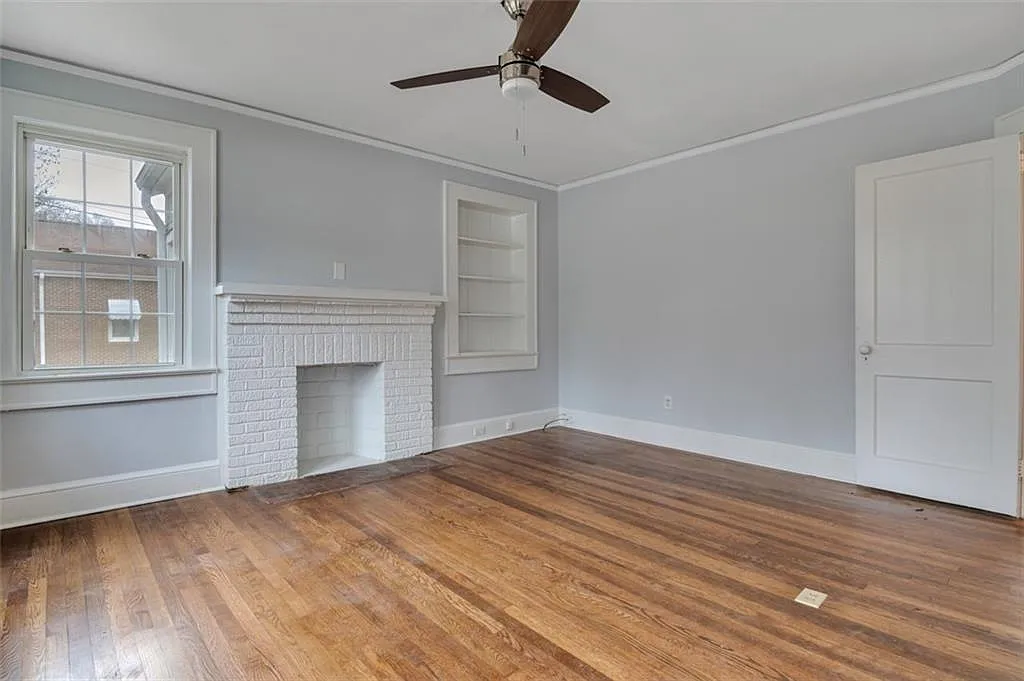 2 bed, 1.0 bath, $1,275 — Photo 2