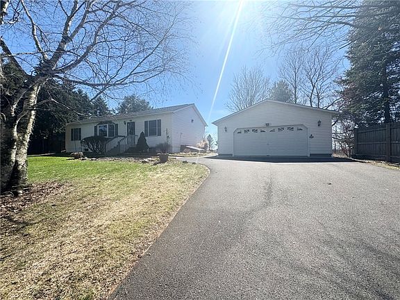 4th image of 1426 W Genesee Street Rd