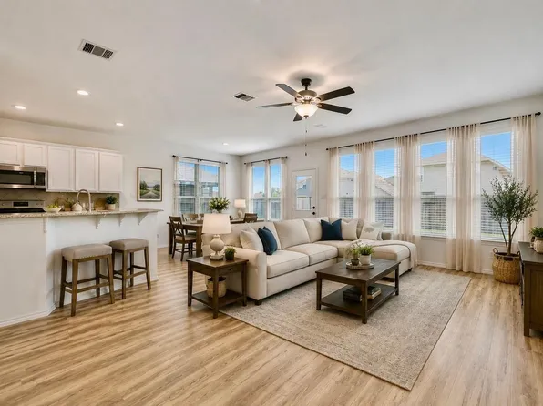 4327 Oakdale Mist Dr, Dickinson, TX 77539