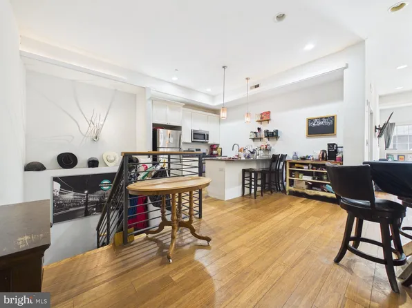 1311 N 6th St #1R, Philadelphia, PA 19122