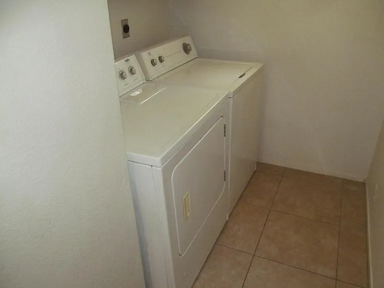 8701 Crescent Ridge Ln — Photo 13