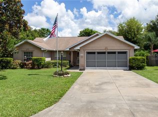 352 Cherry Tree St, Eustis, FL 32726