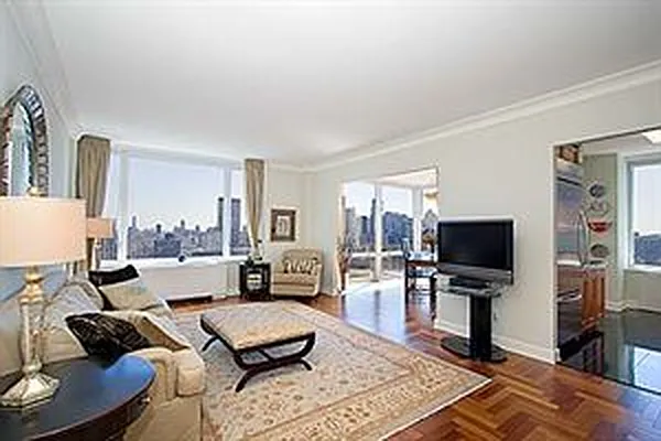 Sold by Douglas Elliman | media 20