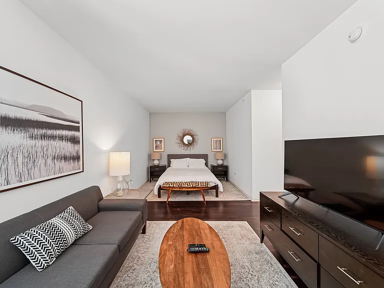 1717 Evanston — Photo 30