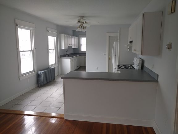 4th image of 134 N Orchard St #1