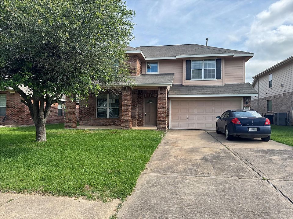 1st image of 18914 Squirrel Oaks Dr