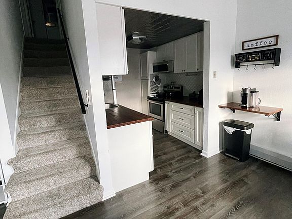 3rd image of 405 Main St APT 307