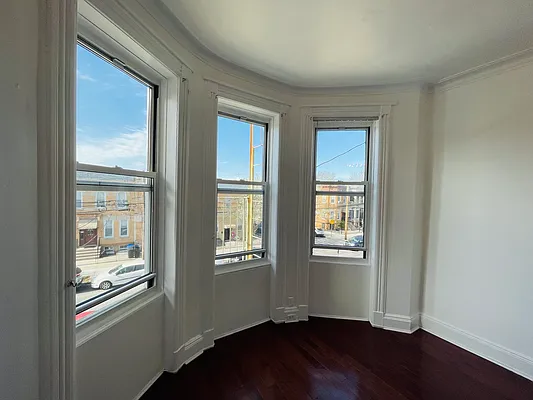 Rented by Pear NYC LLC | media 9