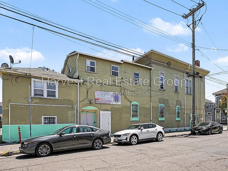 812 Chester St — Photo 3