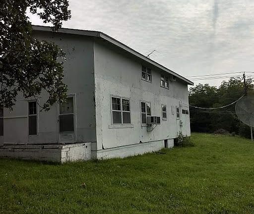 3rd image of 8641 Highland Ave