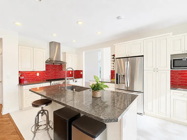 12218 Picrus St — Photo 10
