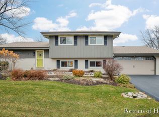 26W437 Harrison Ave, Winfield, IL 60190