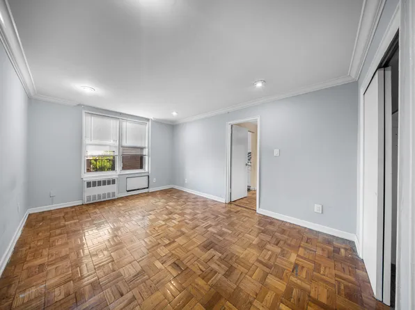 67-50 Thornton Place image 12 of 21